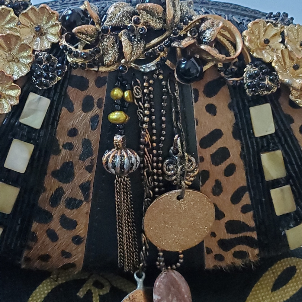 Mary Frances Vintage WildFlowers Hand-Beaded Bag - Picture 5 of 8